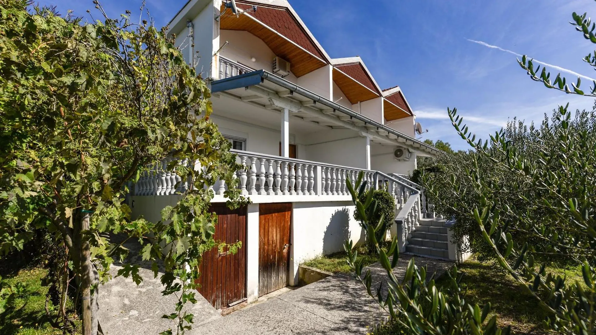 Wohnung Fuer 22 Personen Mit Aussicht Razanac 0*,  Croatia