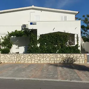 Apartment Oaza, Ražanac